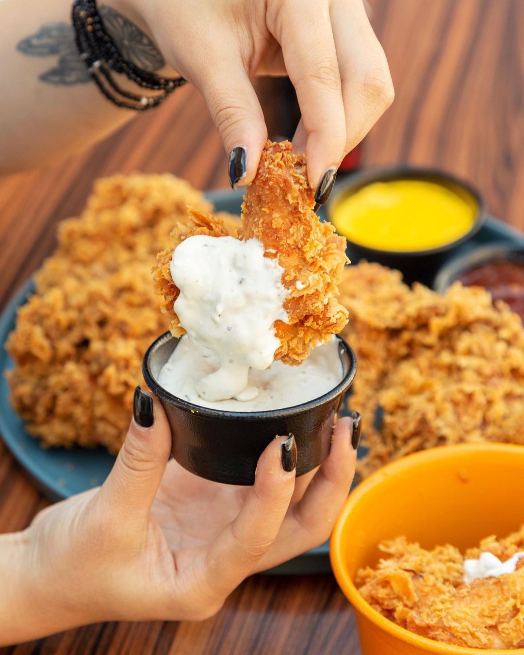 طرز تهیه مرغ سوخاری خانگی در فر و قابلمه